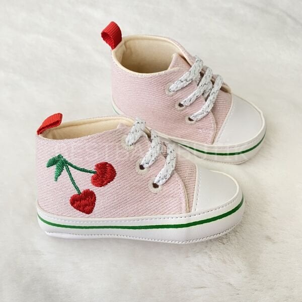 Pembe Kirazlı Converse Ayakkabı 18 NUMARA (8-12 AY)