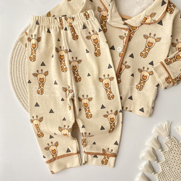 Zürafa Detaylı %100 PAMUK Pijama Takımı