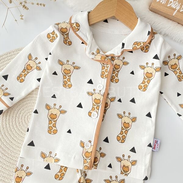 Zürafa Detaylı %100 PAMUK Pijama Takımı