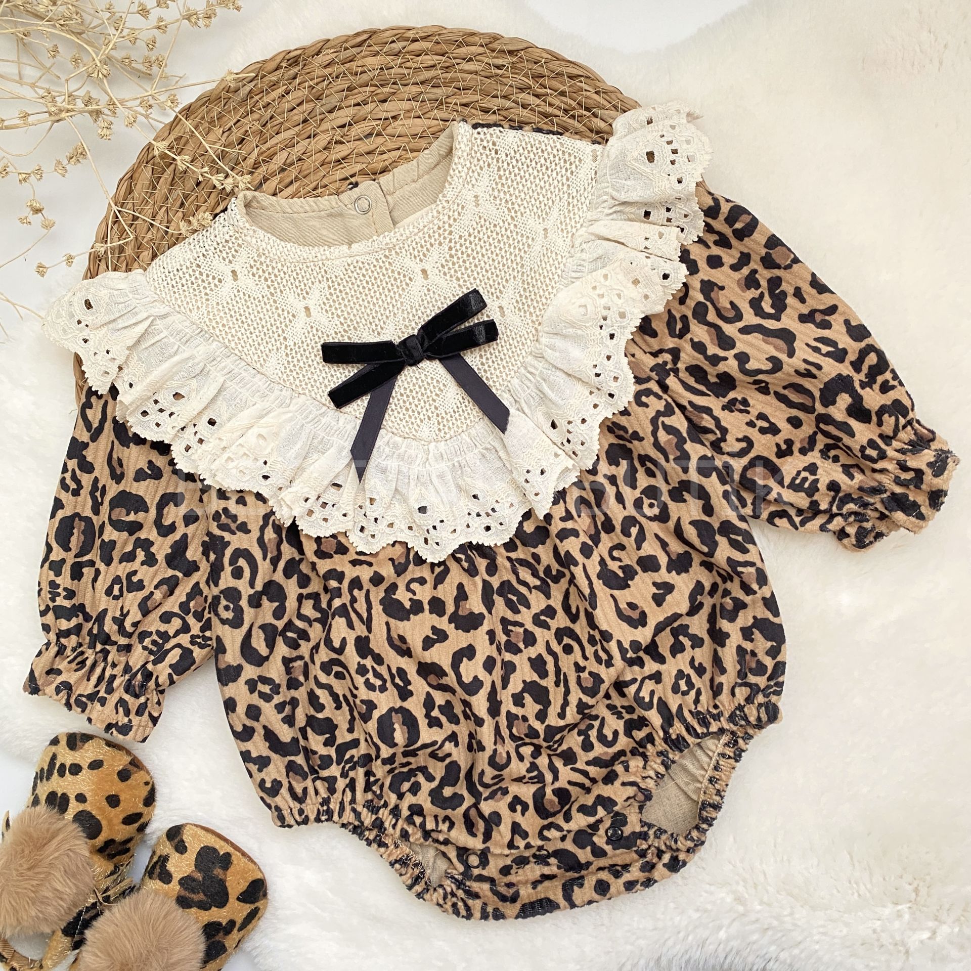 PERY FİSTO DETAYLI LEOPAR ROMPER
