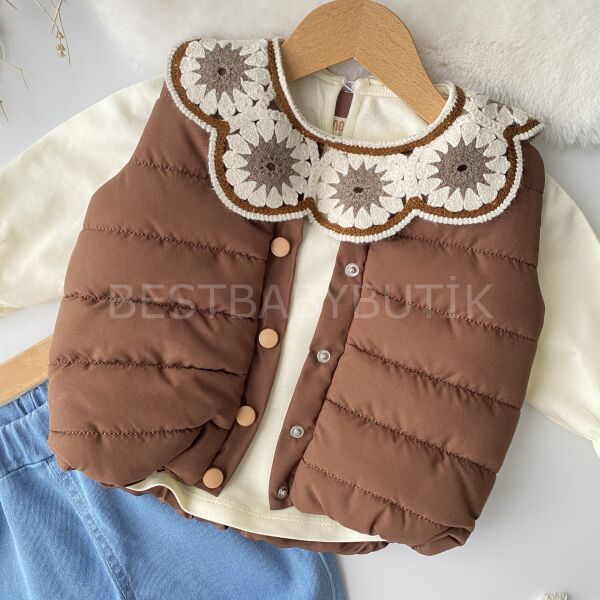 Çiçek Yaka Detaylı Şişme Yelekli Kot Pantolonlu 3’Lü Takım