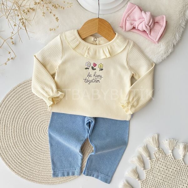 Çiçek Nakışlı Fırfır Yaka Kot Pantolonlu 2’Li Takım