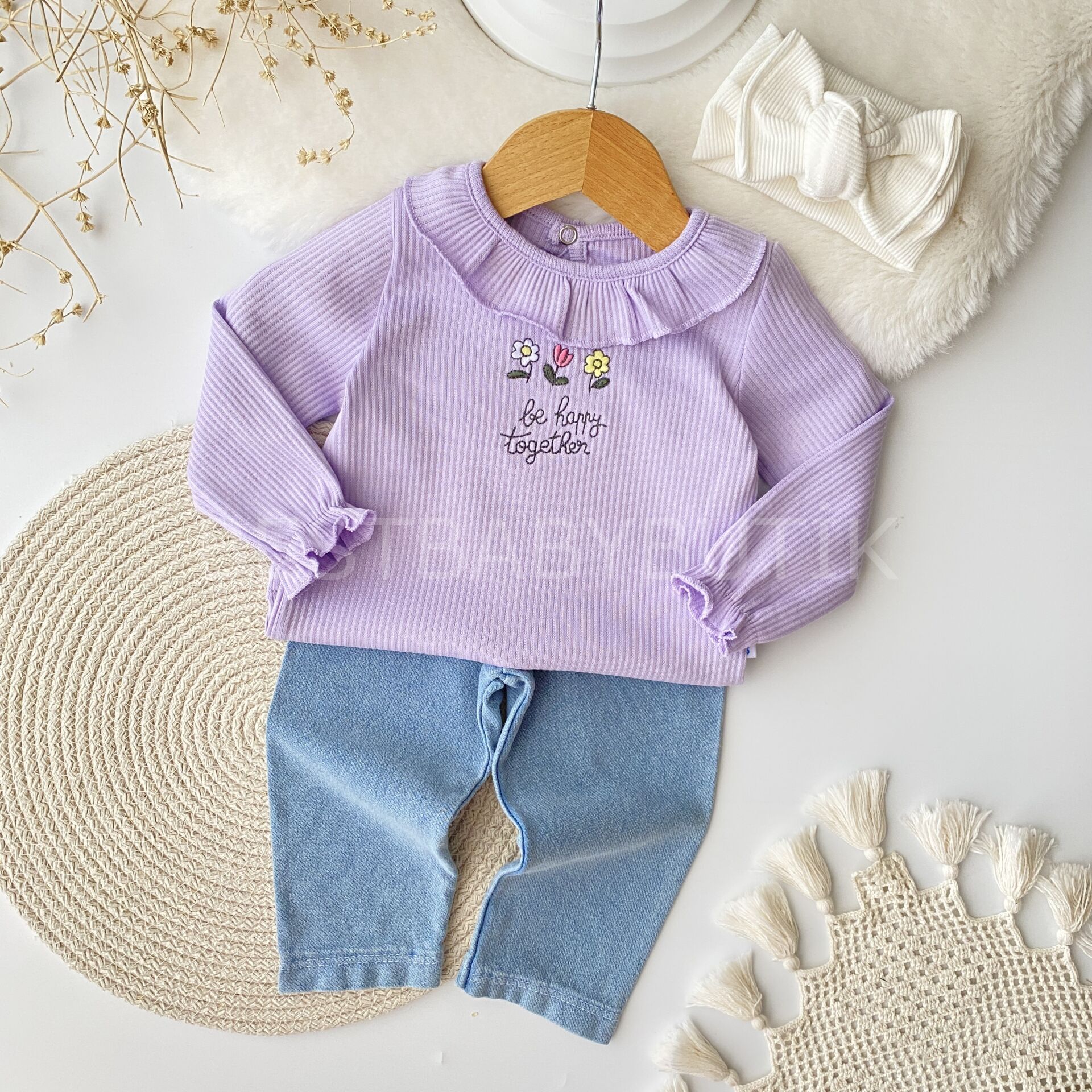 Çiçek Nakışlı Fırfır Yaka Kot Pantolonlu 2’Li Takım