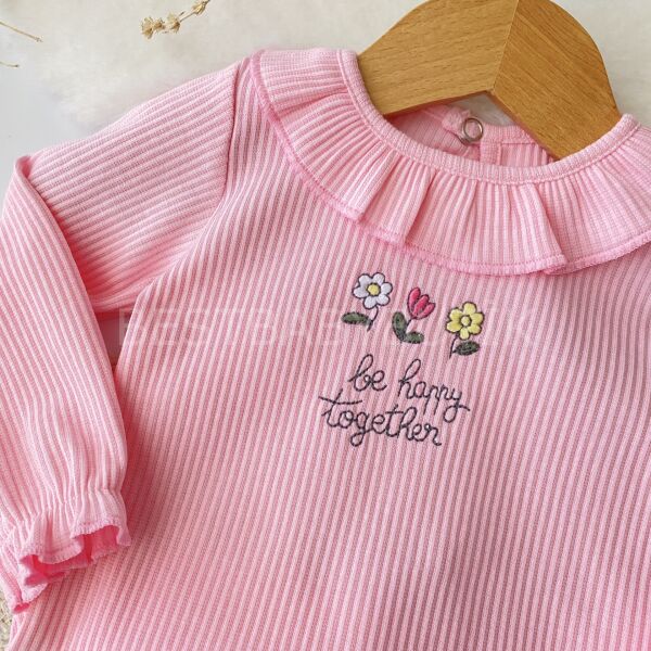 Çiçek Nakışlı Fırfır Yaka Kot Pantolonlu 2’Li Takım