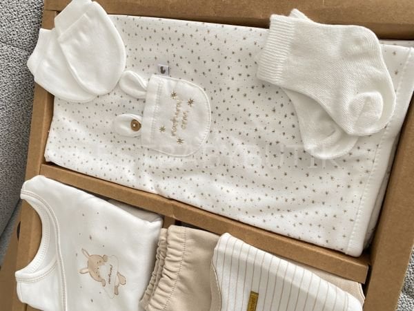 CARAMELL YILDIZ DETAYLI ORGANİK YENİDOĞAN 10 PARÇA HASTANE ÇIKIŞI SETİ