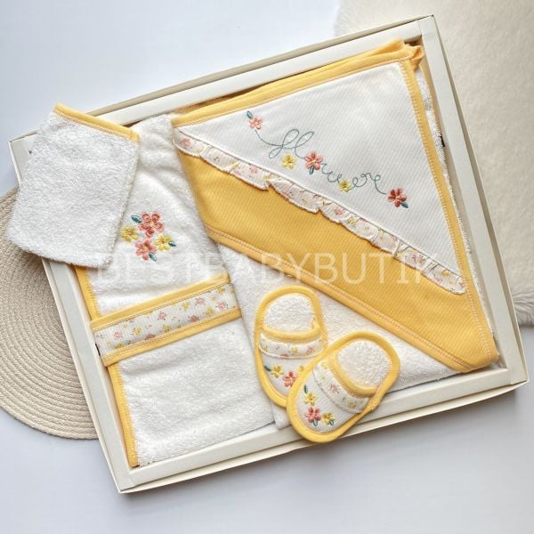 FLOWERS ÇİÇEK İŞLEME DESENLİ 4 PARÇA BORNOZ SETİ