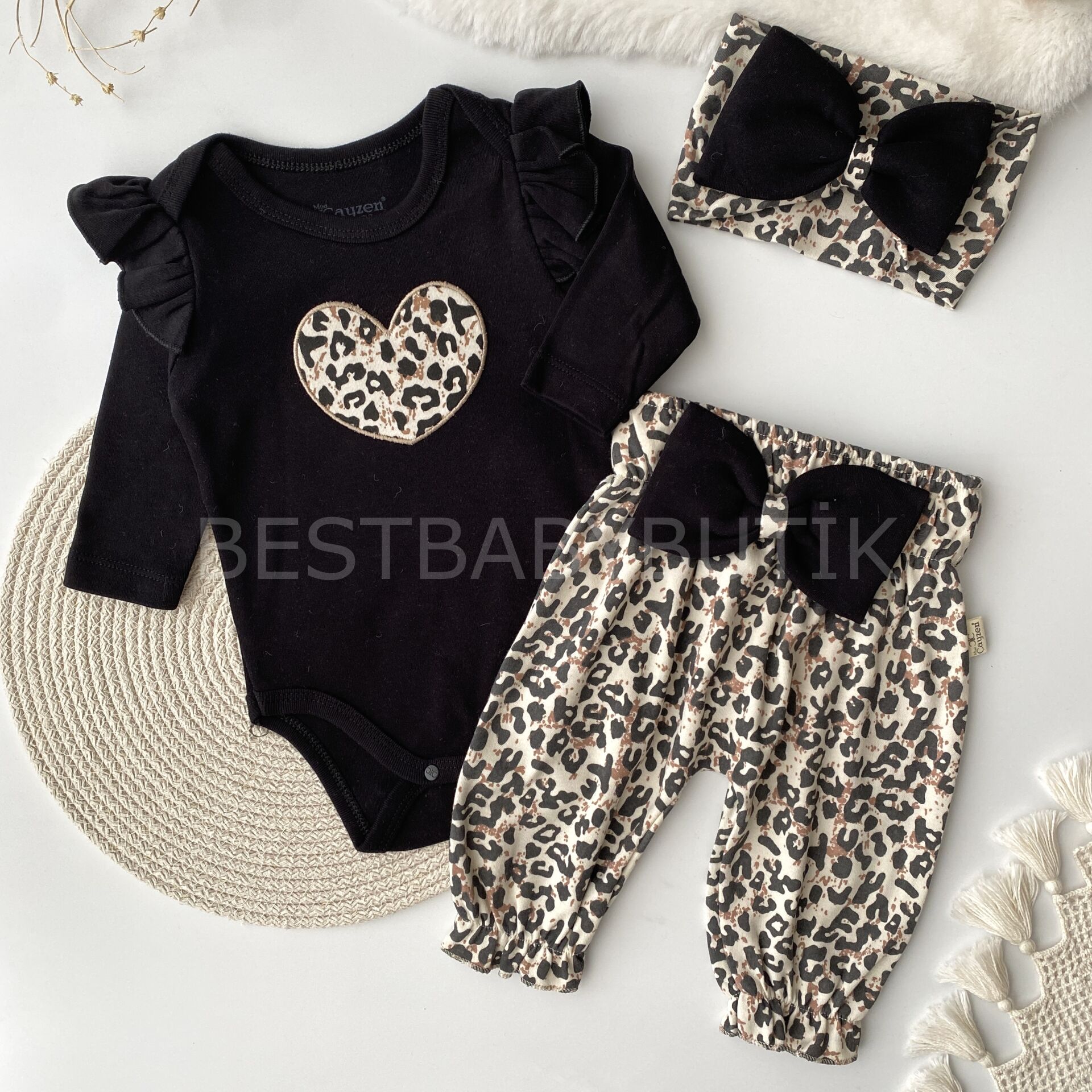 Kalpli Kurdale Detaylı Leopar 3’Lü Takım