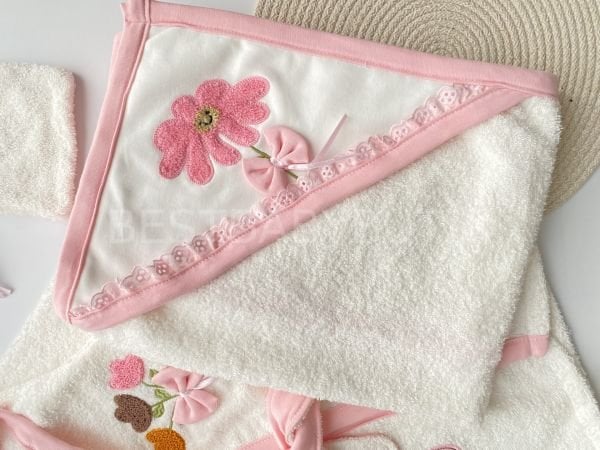 PAPATYA VE FİSTOLU 4’LÜ BORNOZ-HAVLU SETİ