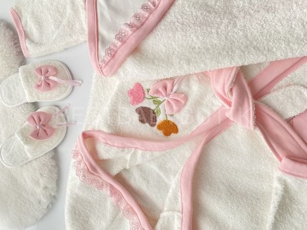 PAPATYA VE FİSTOLU 4’LÜ BORNOZ-HAVLU SETİ