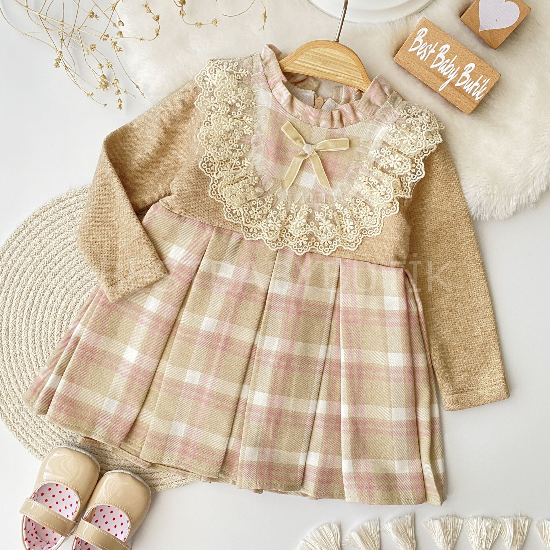 Zarif Fisto Detaylı Pileli Elbise 18-24 AY