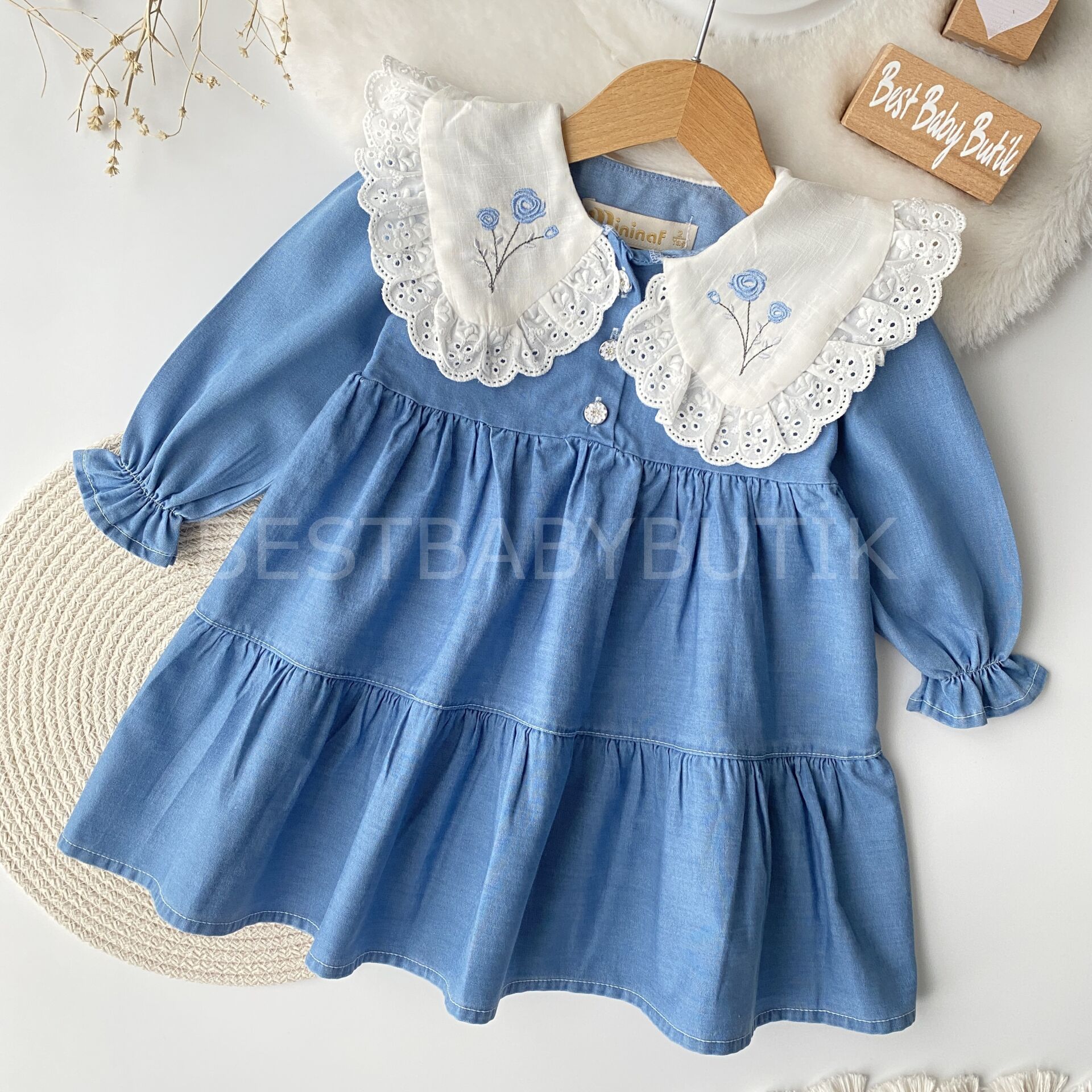 Çiçek Nakışlı Büyük Yakalı Kot Elbise (1-5 YAŞ) 1 YAŞ