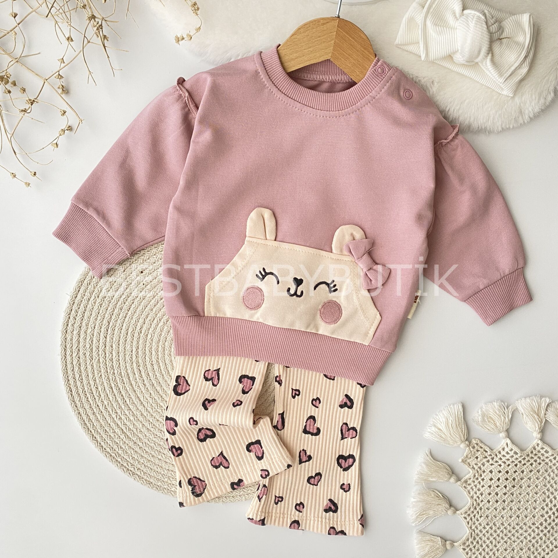 Sevimli Kedi Cepli Kalp Desenli 2’Li Alt Üst Takım