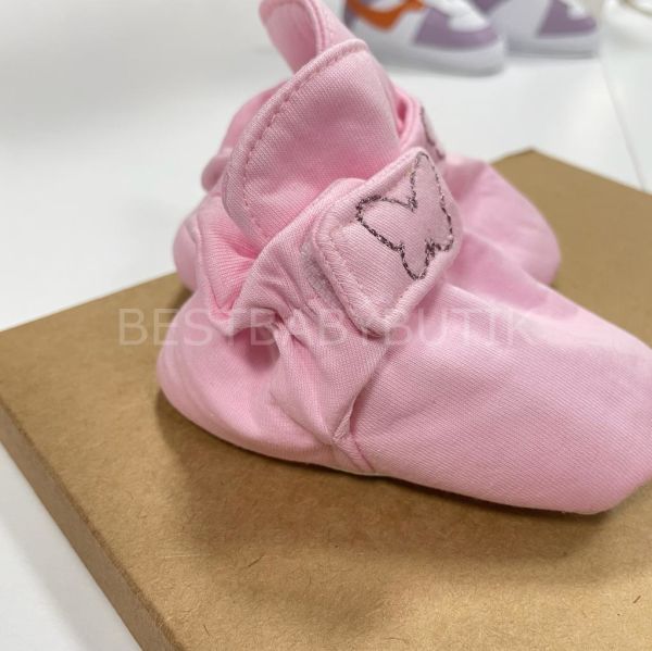 KELEBEK DETAYLI PEMBE BEBEK İLKADIM EV BOTU
