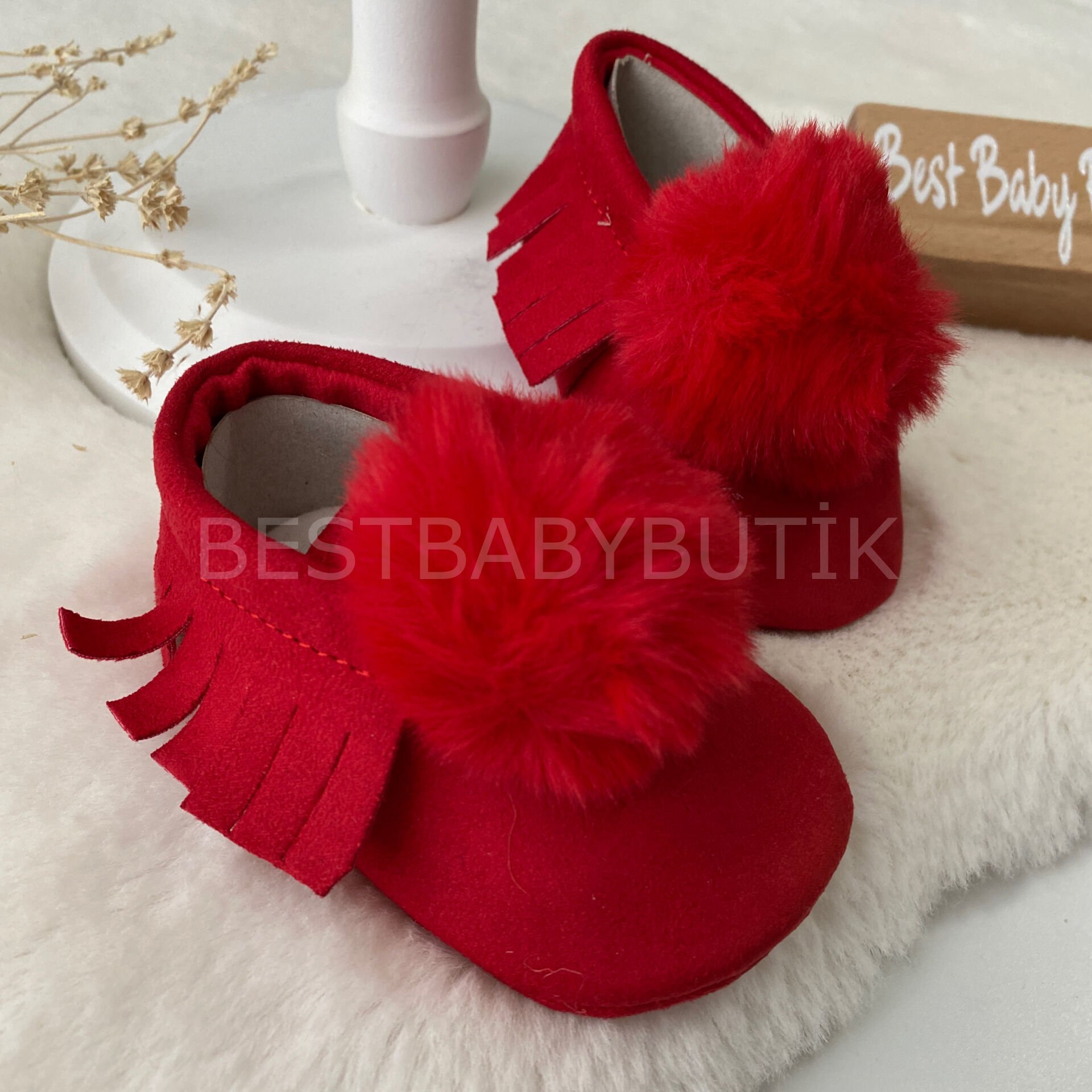 Ponponlu Kadife Dokulu Makosen Ayakkabı