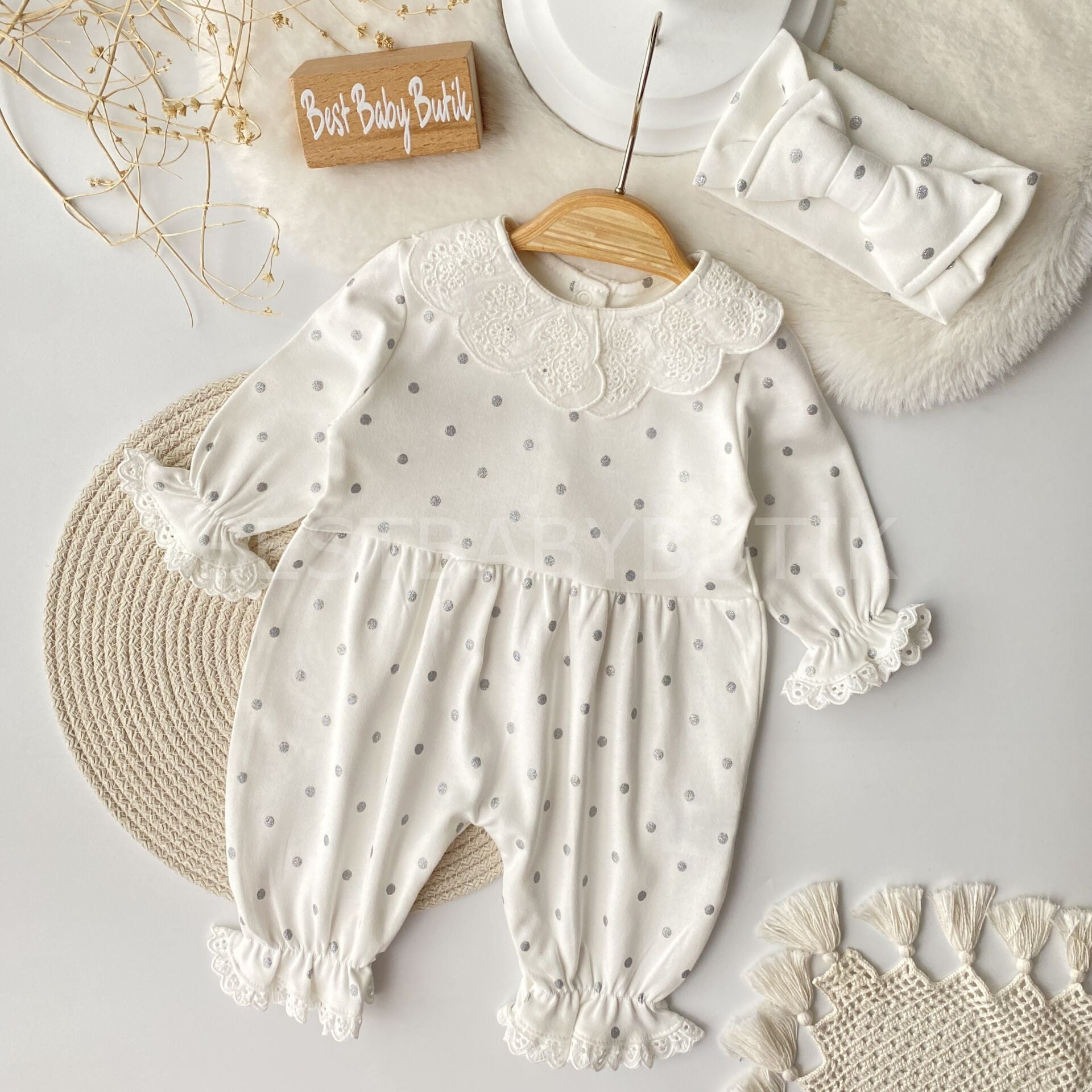 Puantiyeli Fisto Bebe Yakalı Bandanalı Tulum 3-6 AY 62-68 CM