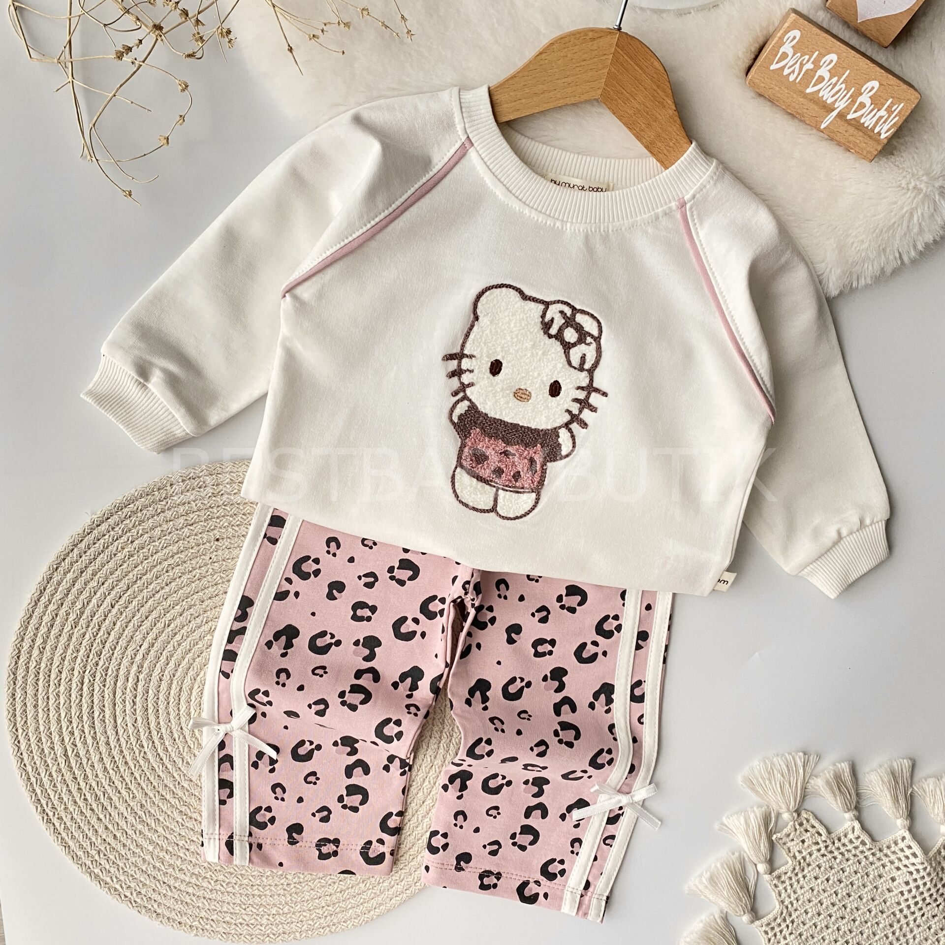 Hello Kitty Nakışlı Bol Paça 2’Li Takım