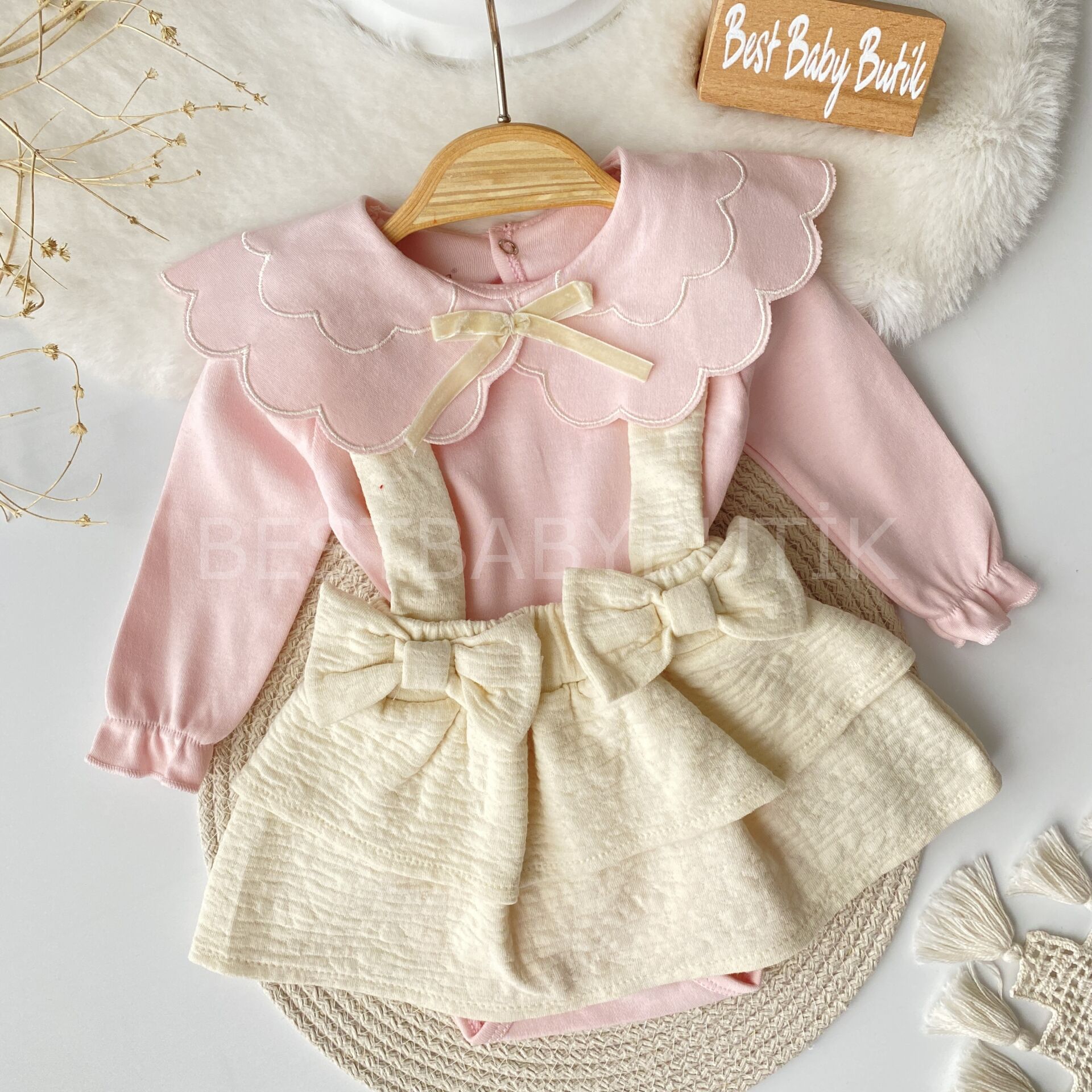 Kurdaleli Büyük Yakalı Etekli Salopet Elbise 9-12 AY