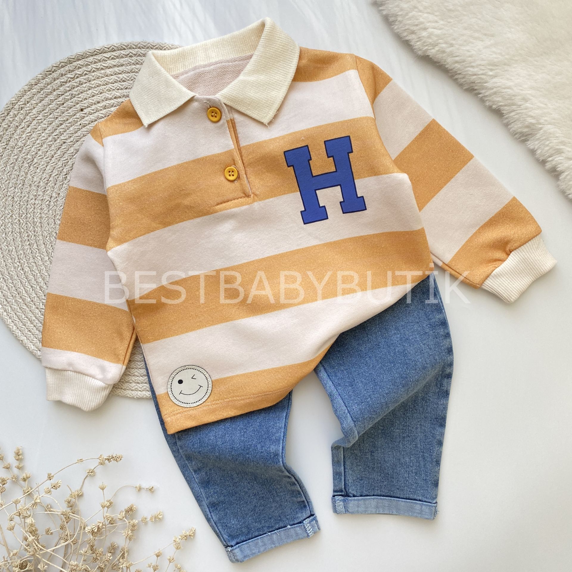 H Harf Detaylı Polo Yaka Çizgili Kot Pantolonlu 2’Li Takım