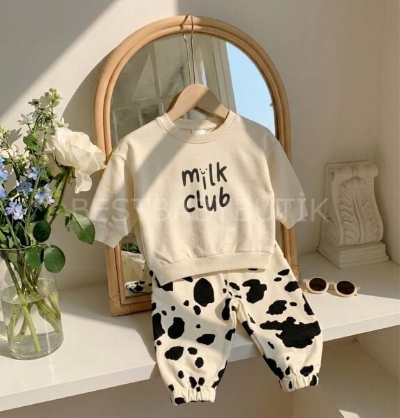 Milk Yazılı Sırt Baskılı Oversize Eşofman Takımı