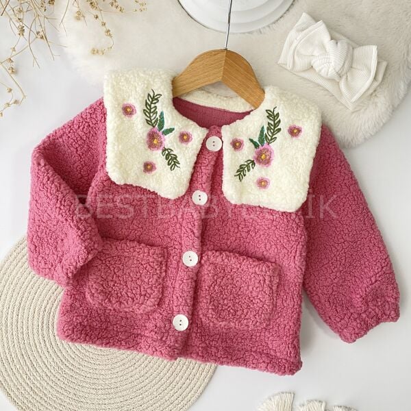 Çiçek Nakışlı Kare Yaka Hırka