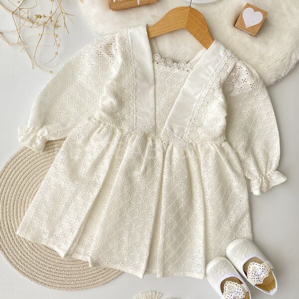 Bebe Yaka Güpür Fistolu Elbise (1-5 YAŞ)