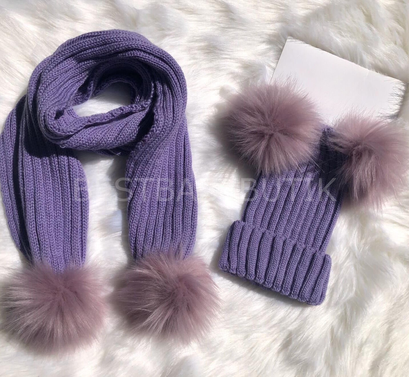 Mor Ponponlu Beyaz Atkı Ve Bere Takımı