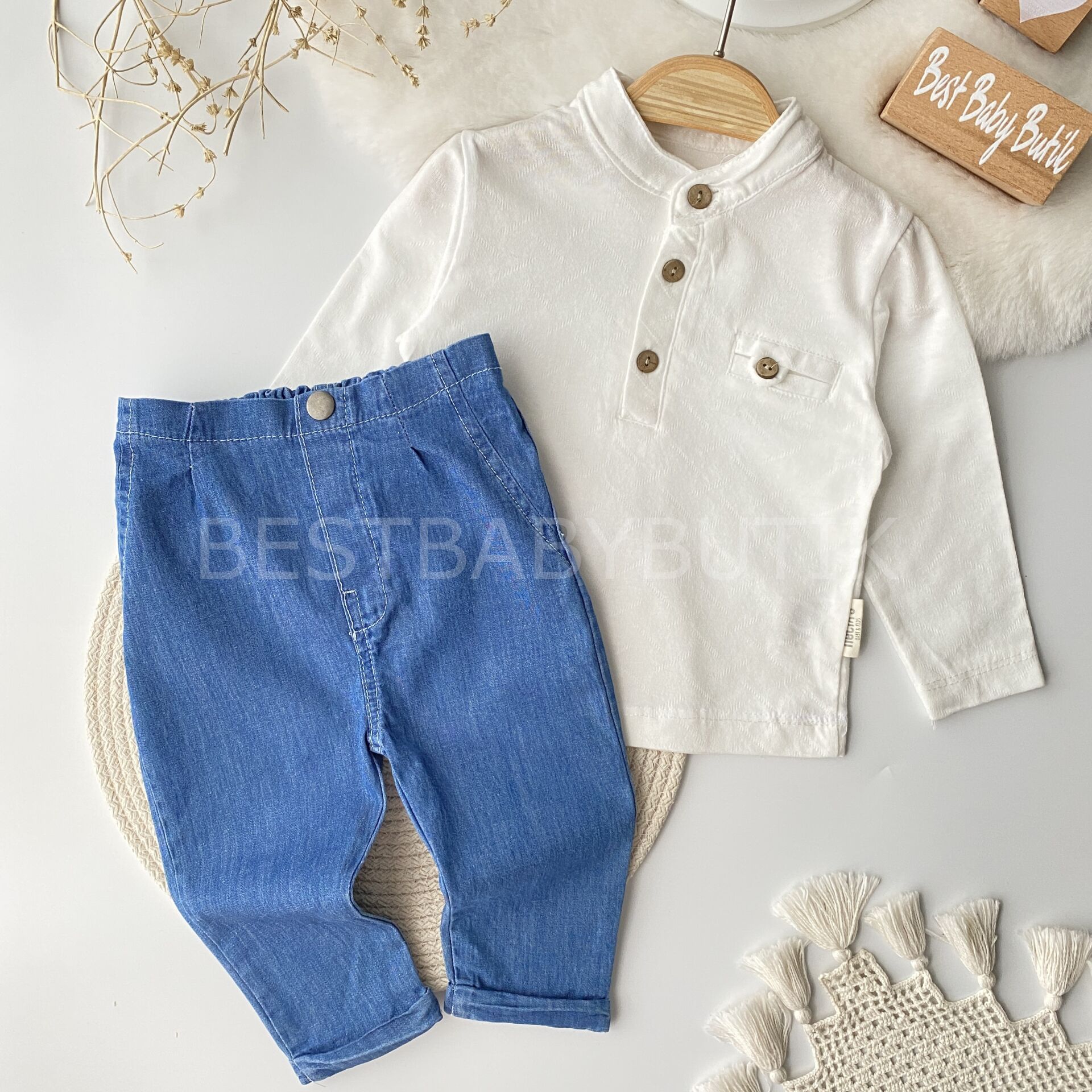 Ahşap Düğmeli Hakim Yaka Beli Lastikli Kot Pantolonlu Takım