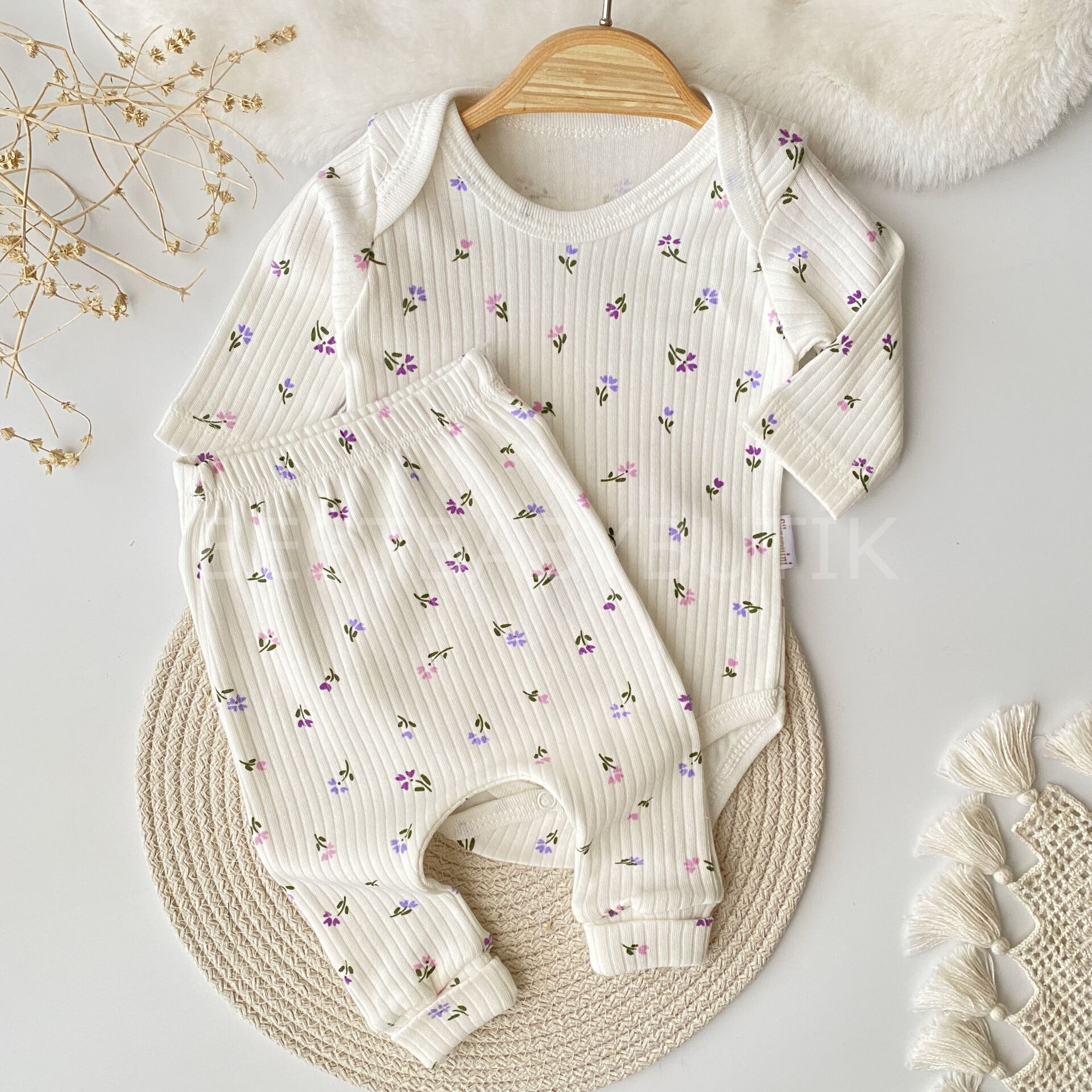 Çiçekli Zıbın Takımı