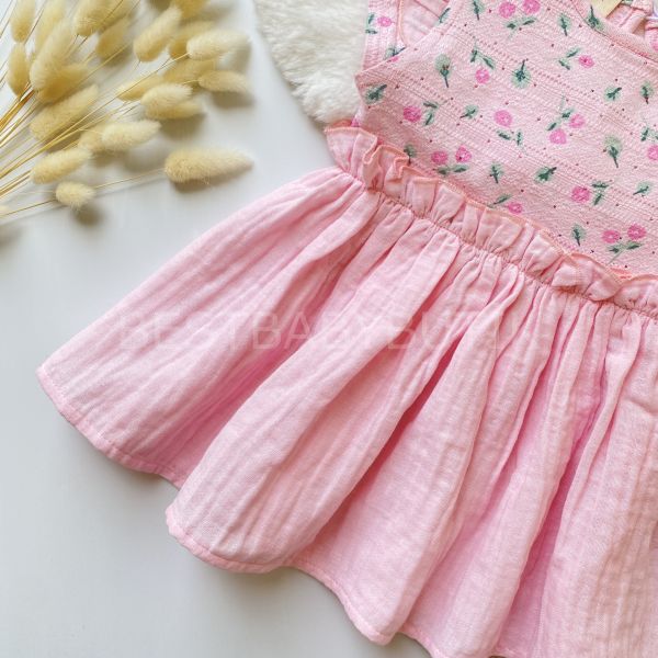 SAHRA ÇITIR ÇİÇEKLİ MÜSLİN DETAYLI ELBİSE VE FİYONK BANDANAS