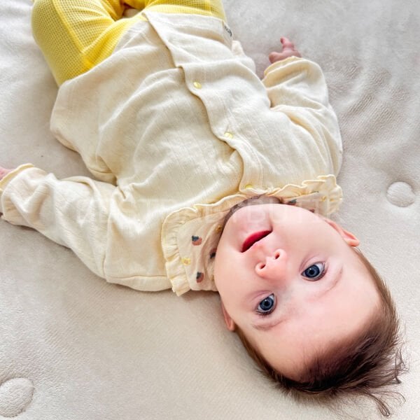 Çilek Bebe Yakalı Fırfırlı İspanyol Paça 2’Li Takım