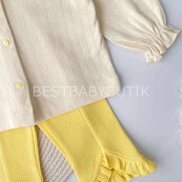 Çilek Bebe Yakalı Fırfırlı İspanyol Paça 2’Li Takım