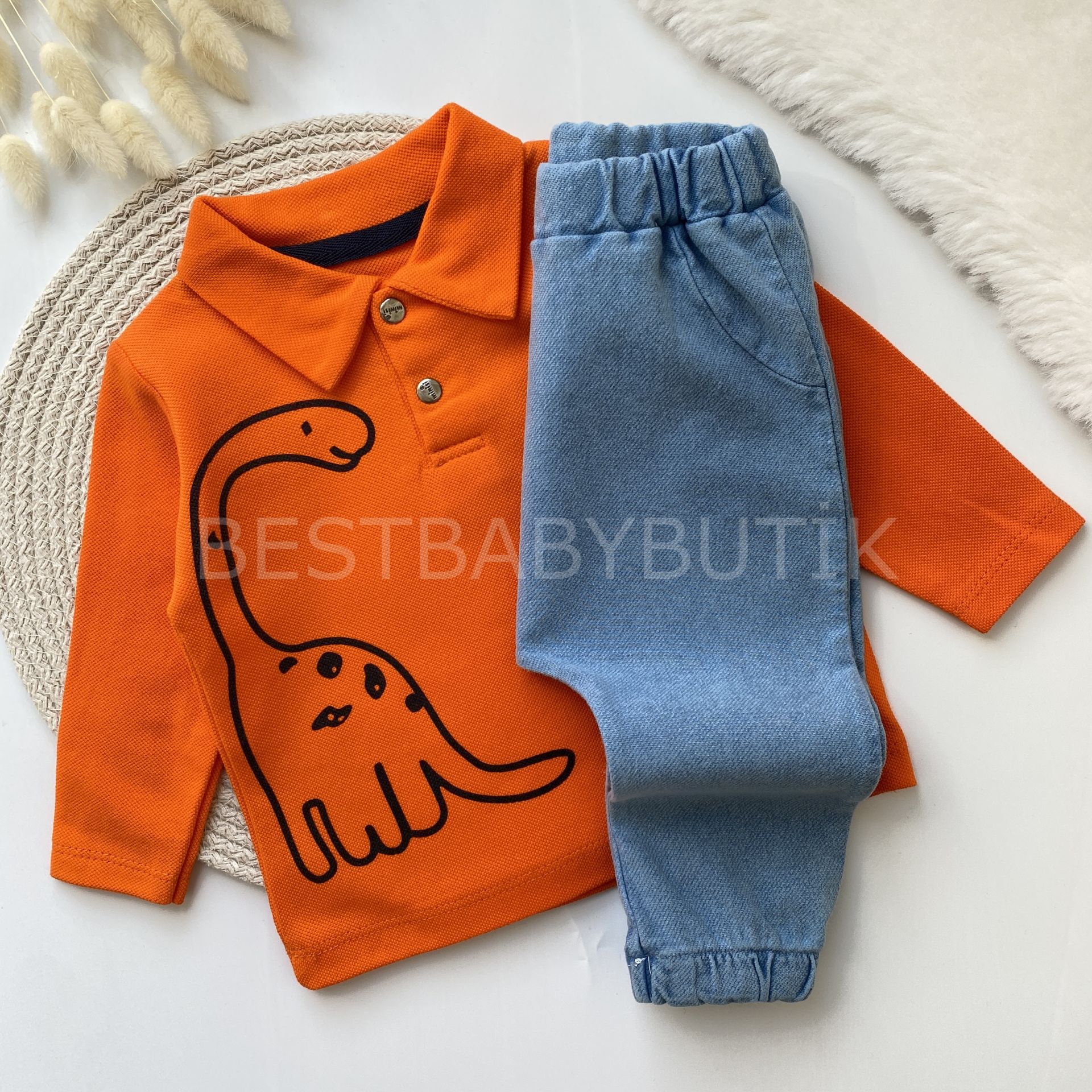 ŞİRİN KÖPEKCİK LAKOS DETAYLI KOT PANTOLONLU 2’Lİ TAKIM