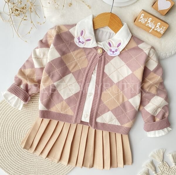 Tavşan Nakışlı Yakalı Triko Hırkalı Etekli Takım (2-5 YAŞ)