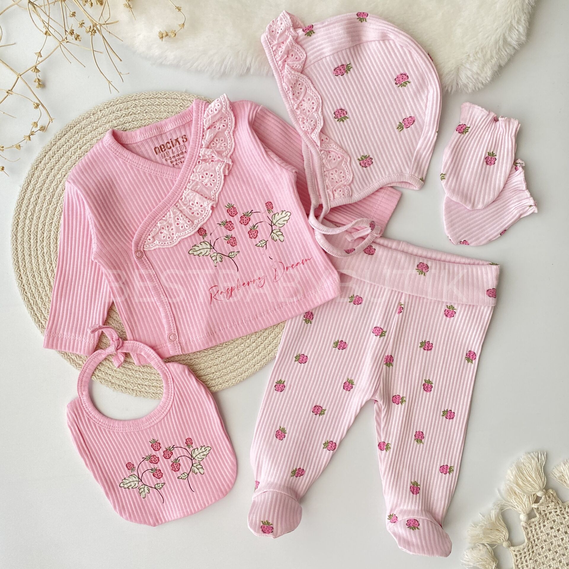 Ahududu Baskılı 5’Li Hastane Çıkışı Takımı