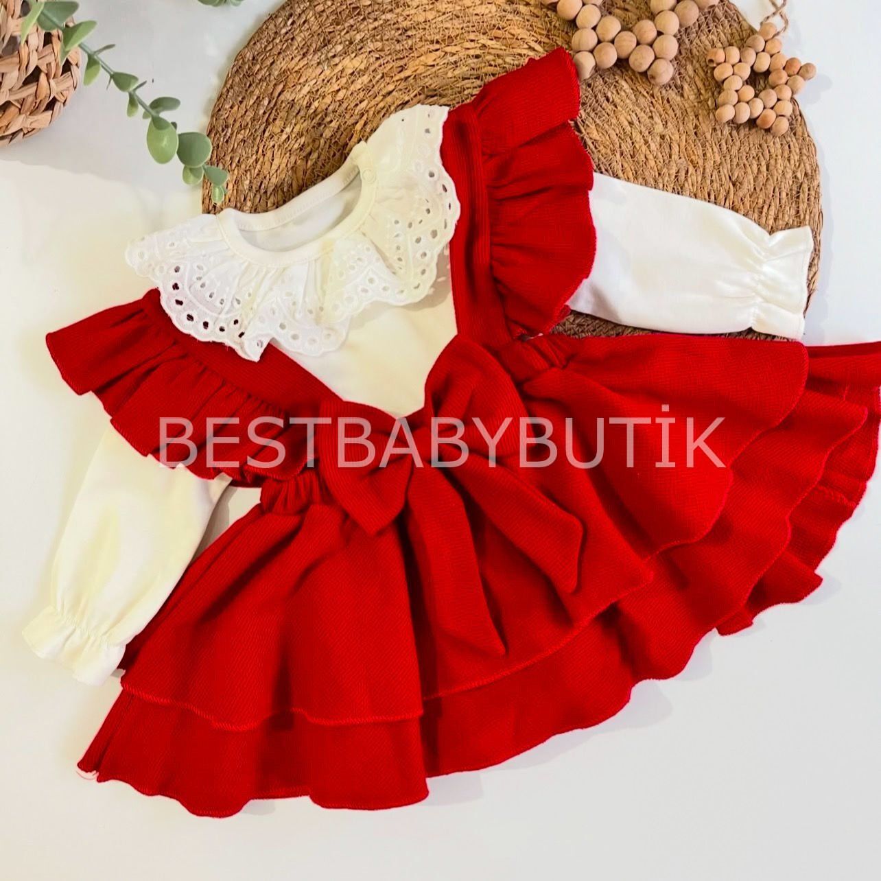 JESSİCA FIRFIRLI KURDALE DETAYLI FİSTO TİŞÖRTLÜ ELBİSE