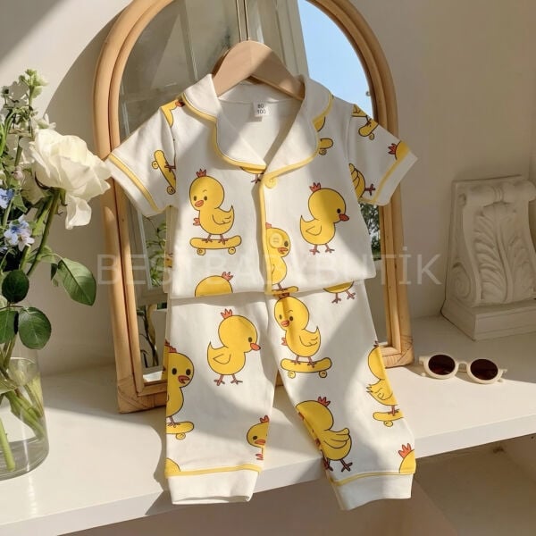 Civcivli Kısakollu Pijama Takımı