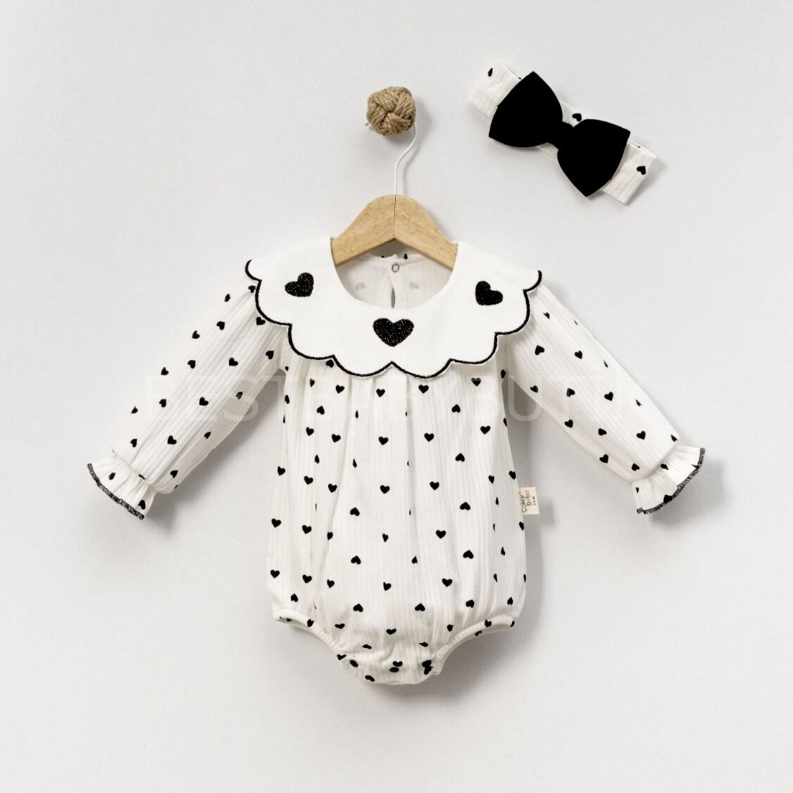 Kalp Nakışlı Yaka Detaylı Bandanalı Tulum