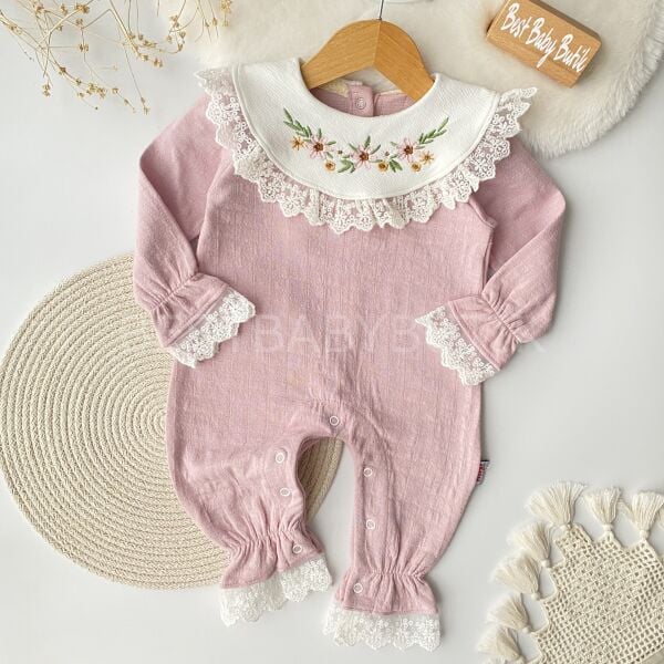 Çiçek Nakışlı Yaka Detaylı Tulum