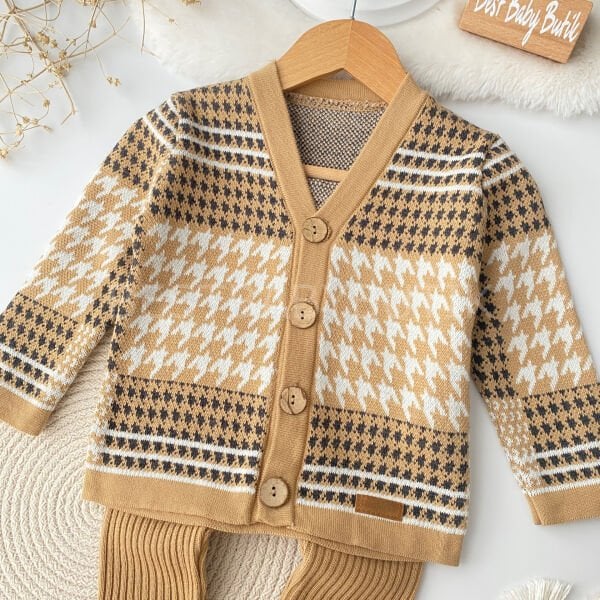 Kazayağı Desenli Triko Hırkalı Takım