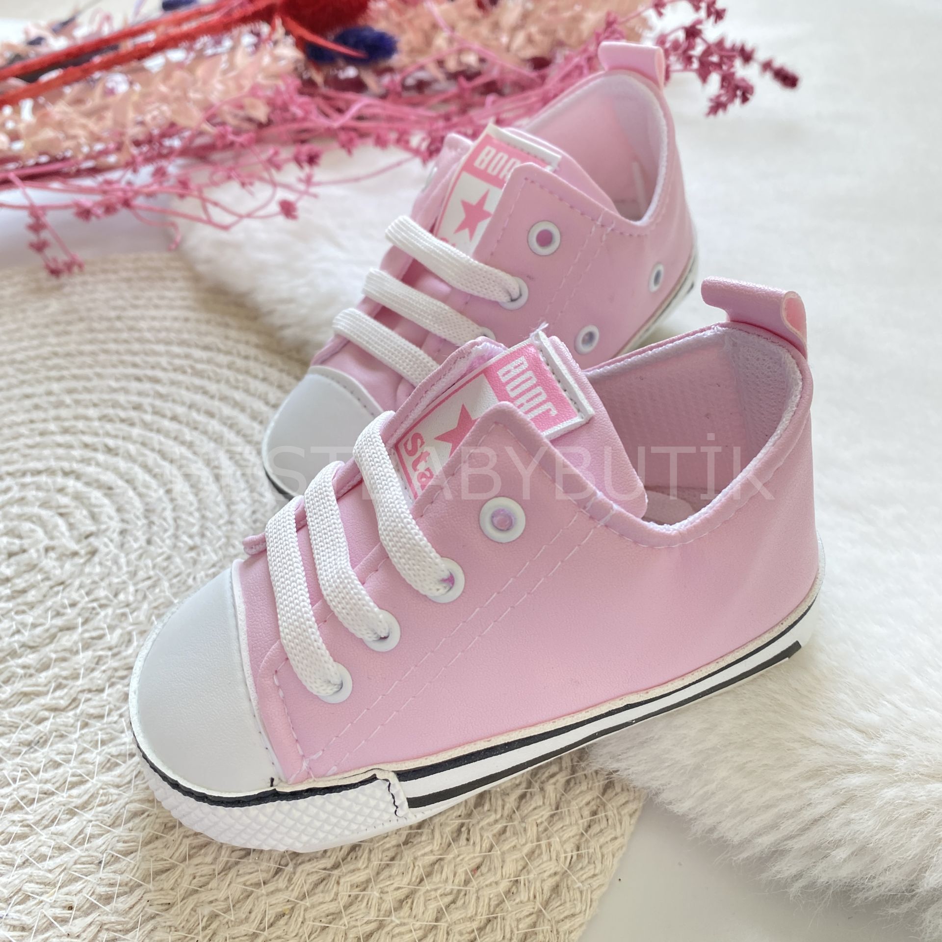 CONVERSE MODEL SPOR AYAKKABI
