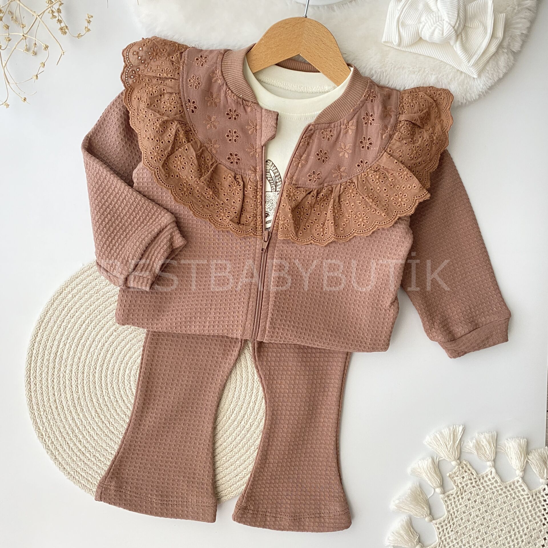 Acı Kahve Fisto Detaylı Fermuarlı Hırkalı İspanyol Paça 3’Lü Takım