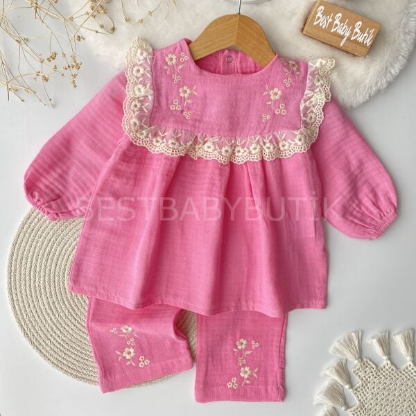 Çiçek Nakışlı Robalı Müslin Takım