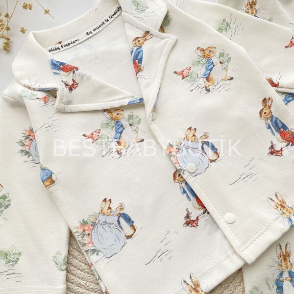 TAVŞAN AİLESİ GÖMLEK YAKA PİJAMA TAKIMI