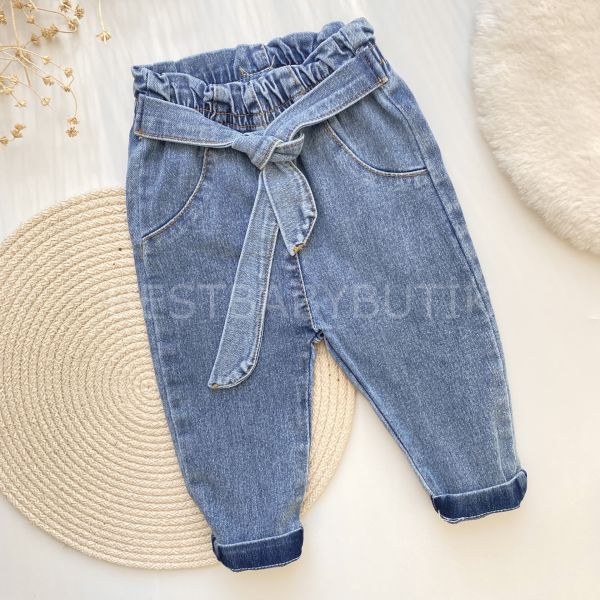 LİLY ÇİÇEK NAKIŞLI KOT PANTOLONLU TRİKO TAKIM