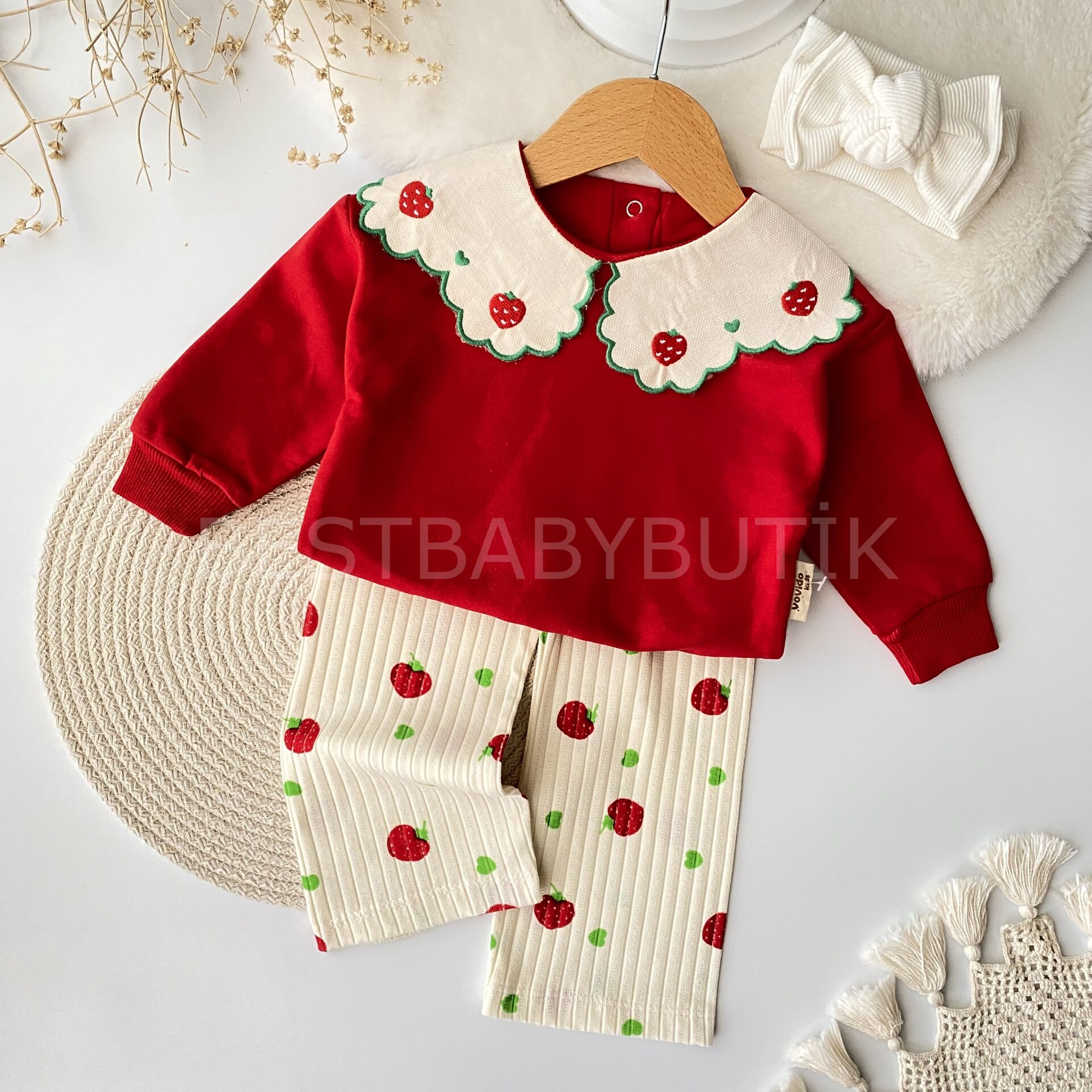 Çilek Yaka Detaylı Bol Paça 2’Li Takım