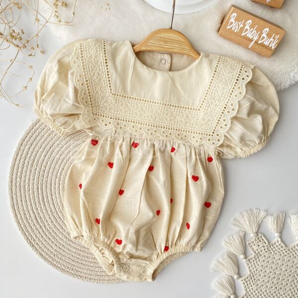 Büyük Yakalı Kalpli Romper