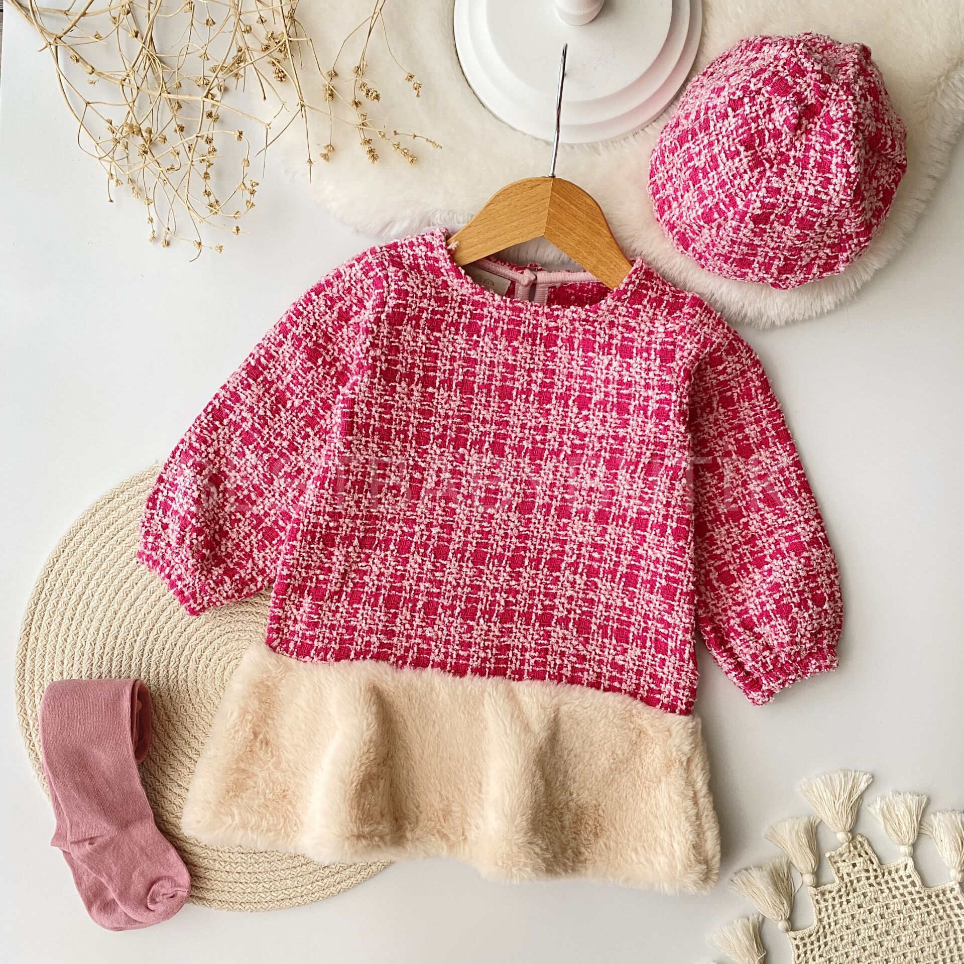 Paris Şapkalı Ve Çoraplı Kürklü Tüvit Elbise -ÖLÇÜLERE GÖRE ALINIZ.