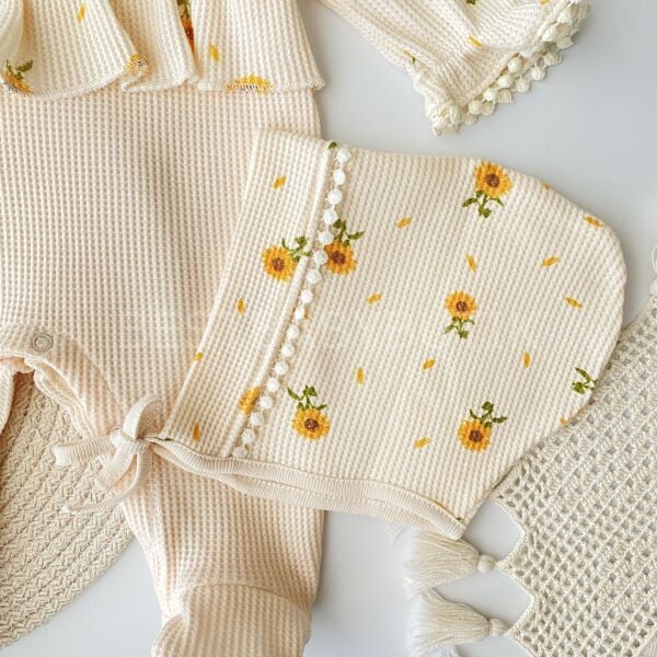 Çiçek Desenli Fırfırlı Bereli Tulum