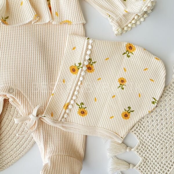 Çiçek Desenli Fırfırlı Bereli Tulum