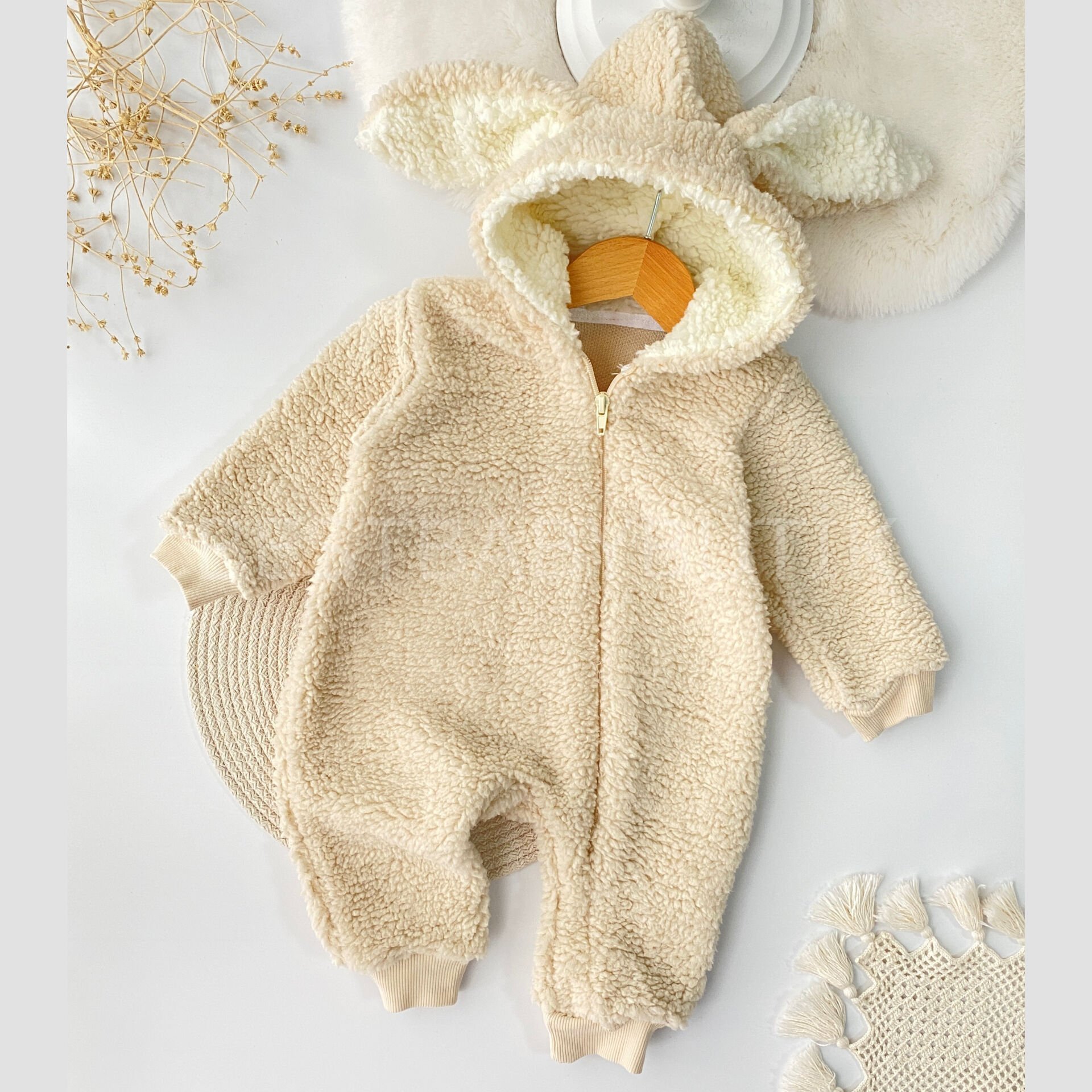 Peluş Kuşaklı Kuzu Tulum